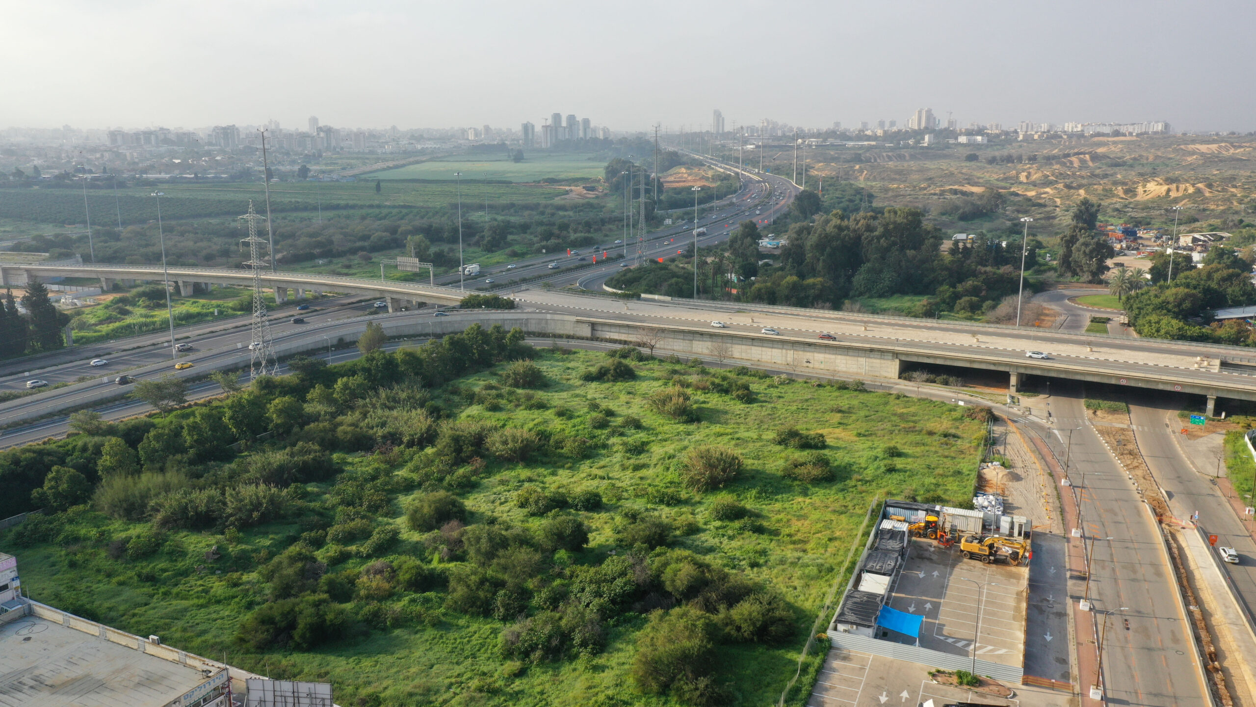 HaMerkava: Located on HaMerkava Street in Holon's industrial area, strategically positioned near transportation hubs including the Holon Interchange and the green line of the light rail system | Reality the Leading Group of Real Estate Investment Funds in Israel